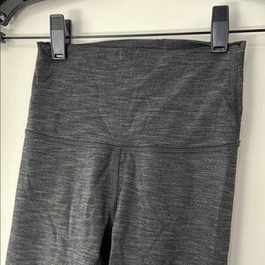 Lululemon Heather Gray Wunder Crop Leggings size 2 Like New